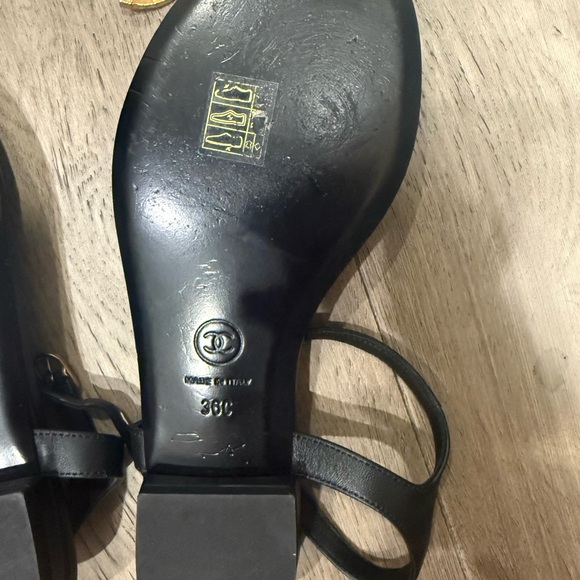 Chanel Quilted Black Sandals with Gold Logo - Picture 3 of 4